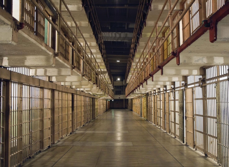 Fugir de estabelecimento prisional é crime?